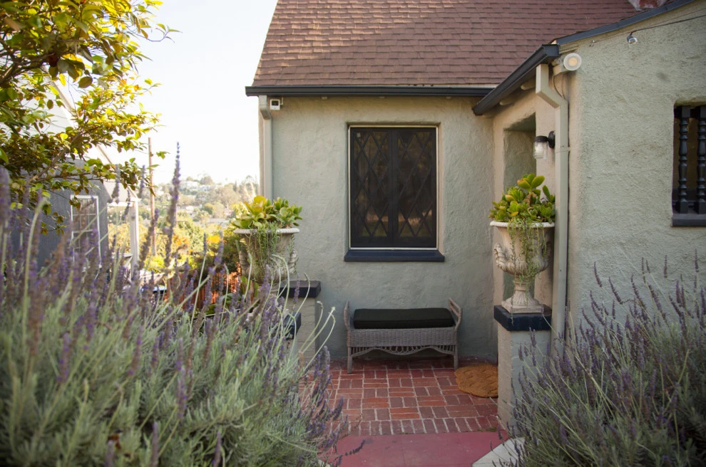 Waverly residence by Native By Design Landscapes - Photo 2