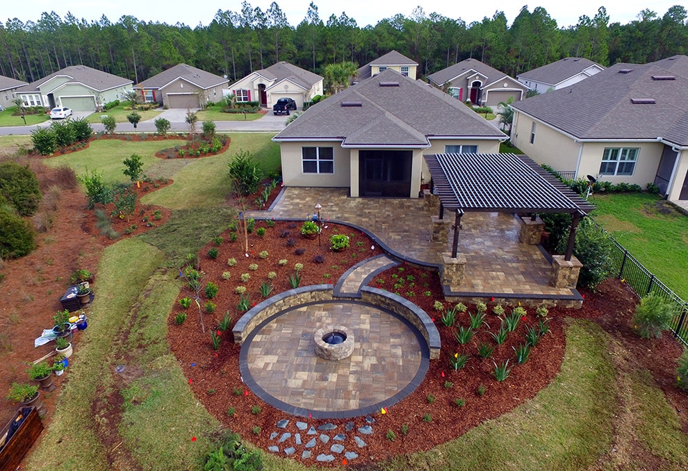 Landscaping by Earth Works - Photo 10