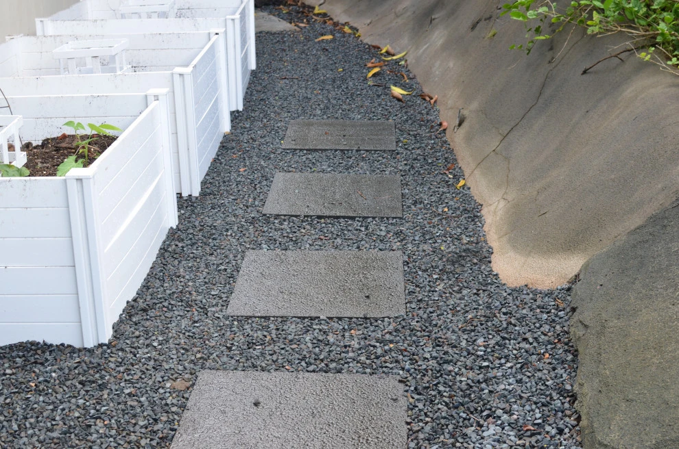 Lush Plants & Stepping Stones by Lanaiscapes - Photo 52