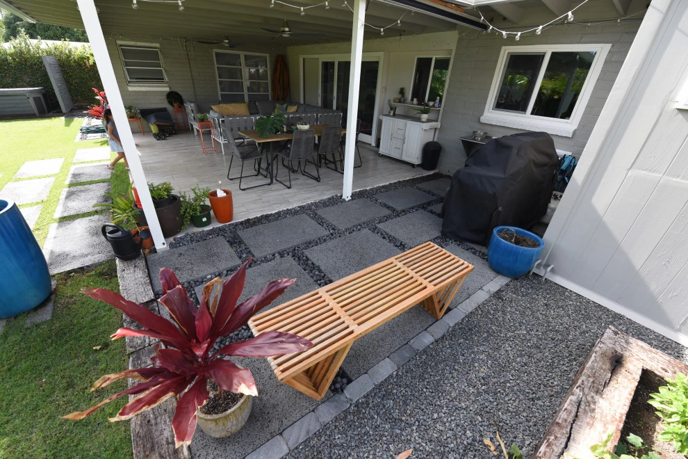 Outdoor Space with Square Pavers by Lanaiscapes - Photo 3