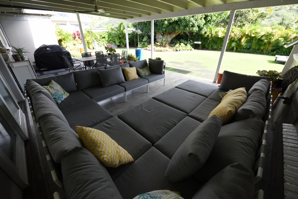 Outdoor Space with Square Pavers by Lanaiscapes - Photo 2
