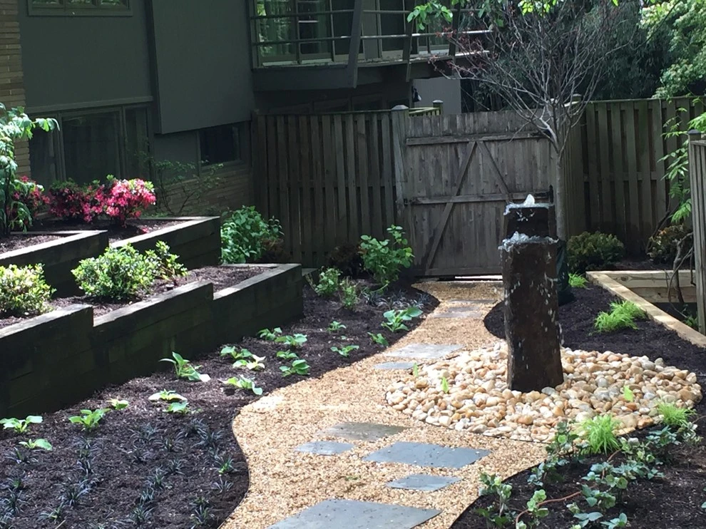Smooth Contemporary by Landis Garden Design - Photo 2