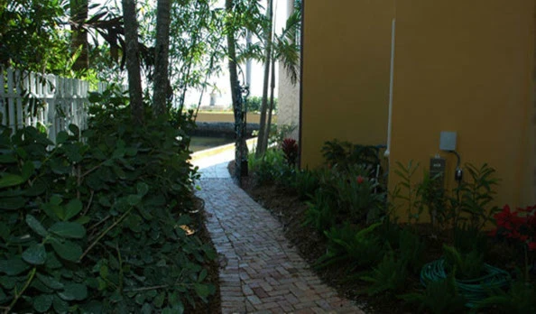 Pelton's Nurseries - Photo 4