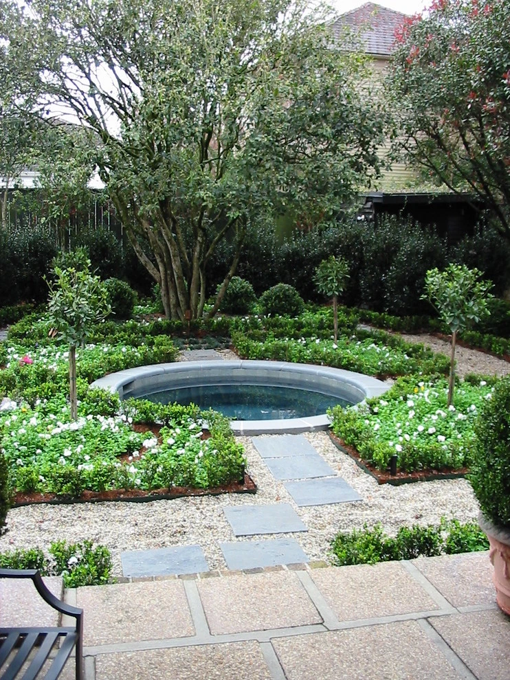 Private gardens in New Orleans by Peter Raarup Landscape Design - Photo 7