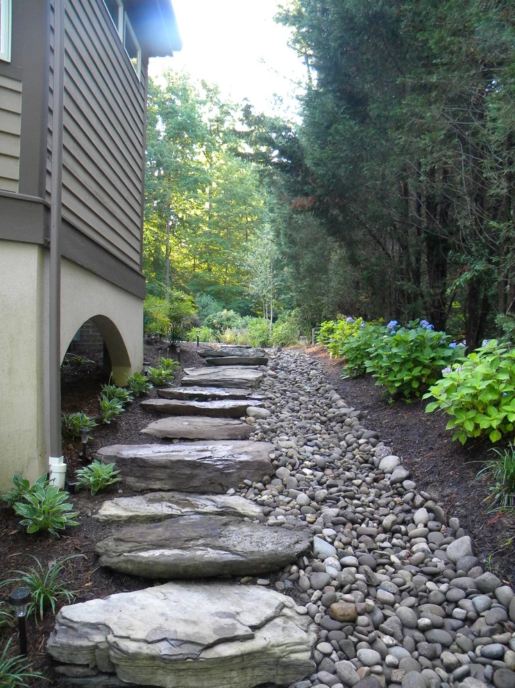 Walkways by Quayle & Company Design/Build - Photo 14