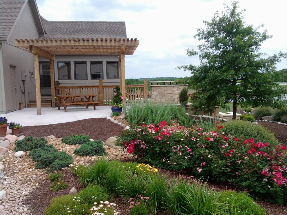 Stehney Project by Maverick Landscaping, Porch And Patio - Photo 20