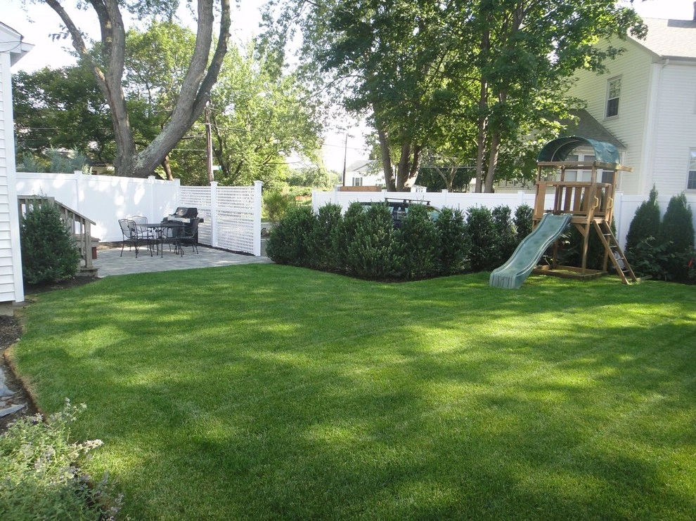 Belmont Backyard by Elizabeth Gourley Design - Photo 2