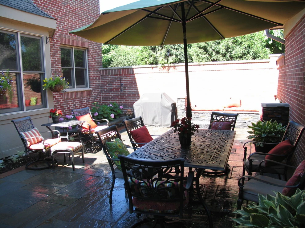 Wheaton Courtyard by Nelson Design Associates, Inc. - Photo 7