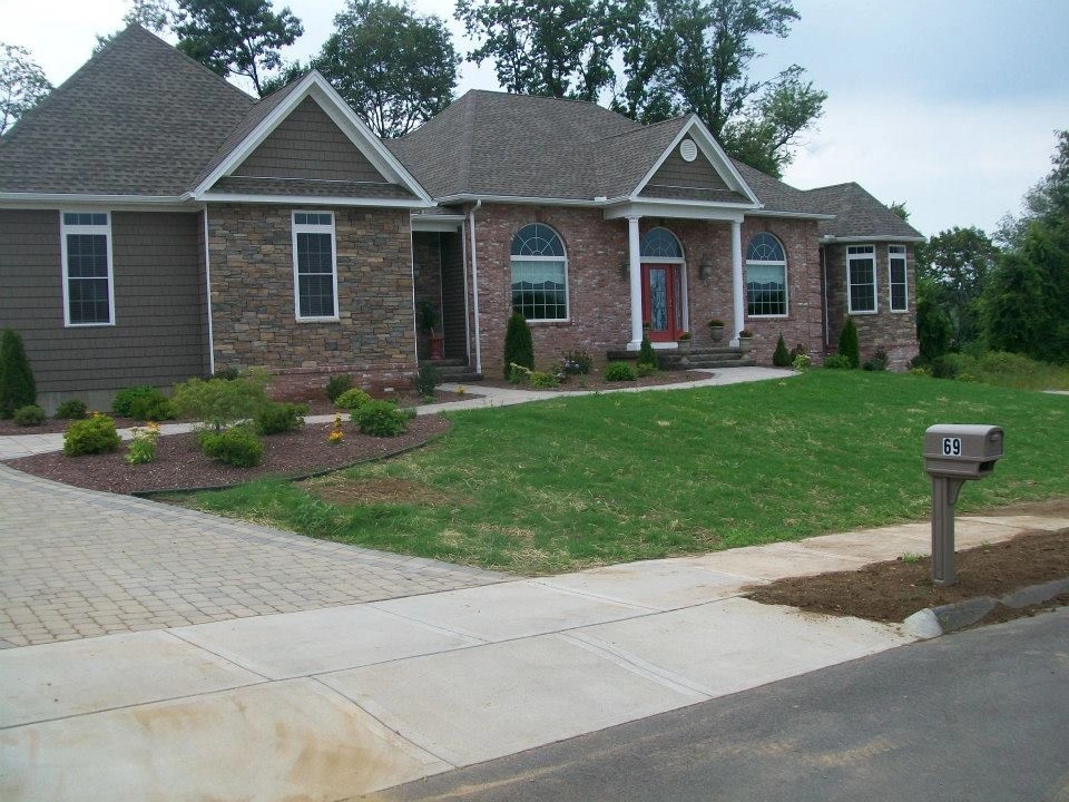 Entryways by Environmental Design & Landscaping LLC - Photo 9