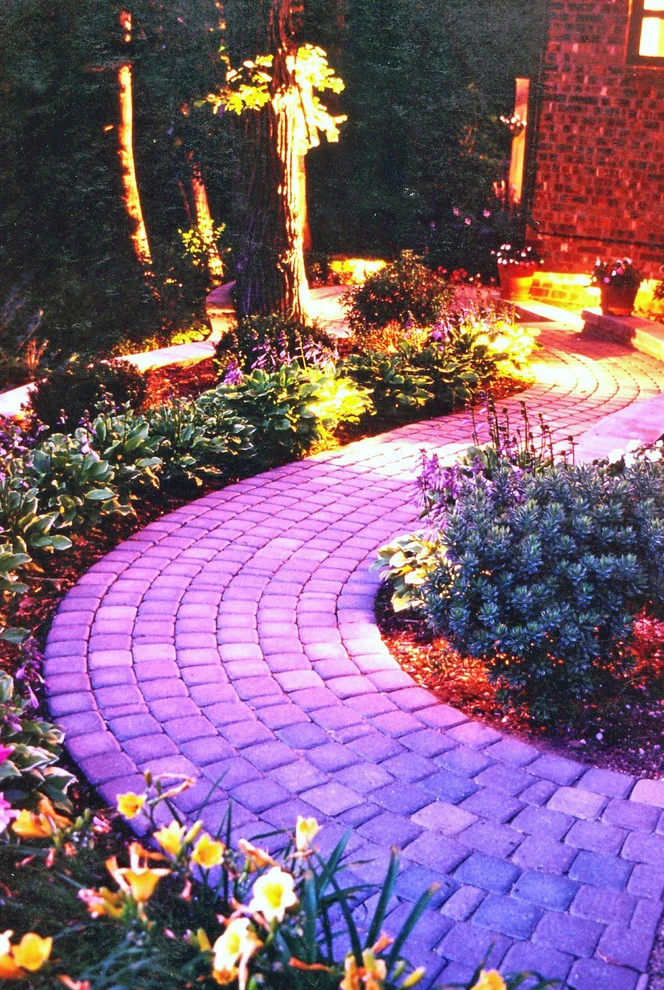 Edina Back Yard-1997 MNLA Design Award by Steve Wilde - Bachman's Landscape Design - Photo 2