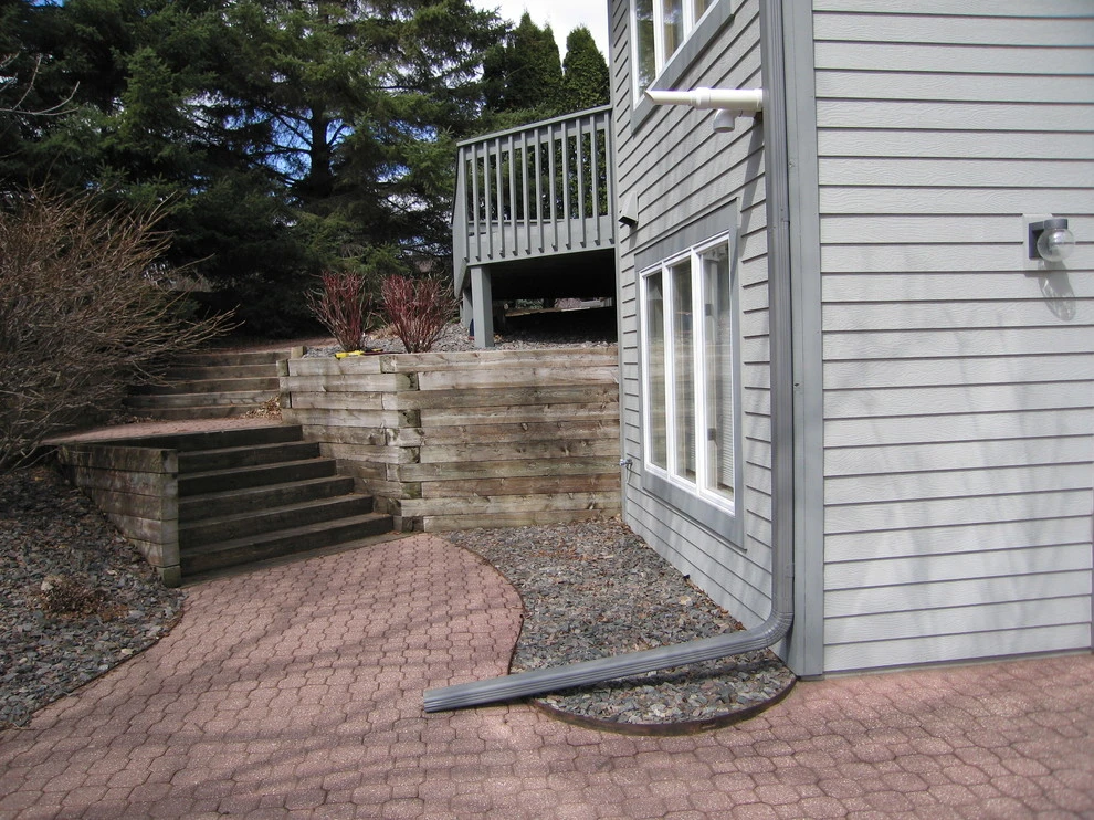 Mendota Heights, MN-Back Yard Project by Steve Wilde - Bachman's Landscape Design - Photo 5