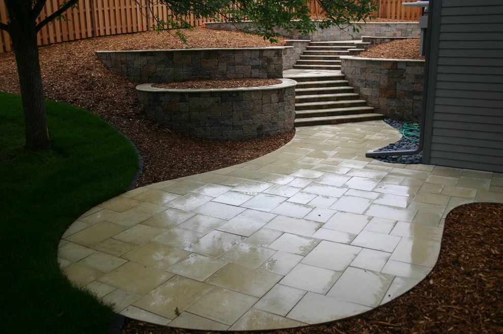 Mendota Heights, MN-Back Yard Project by Steve Wilde - Bachman's Landscape Design - Photo 4