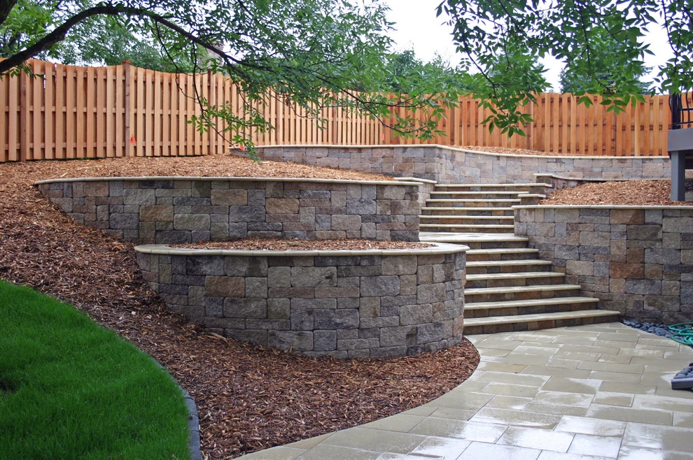 Mendota Heights, MN-Back Yard Project by Steve Wilde - Bachman's Landscape Design - Photo 6