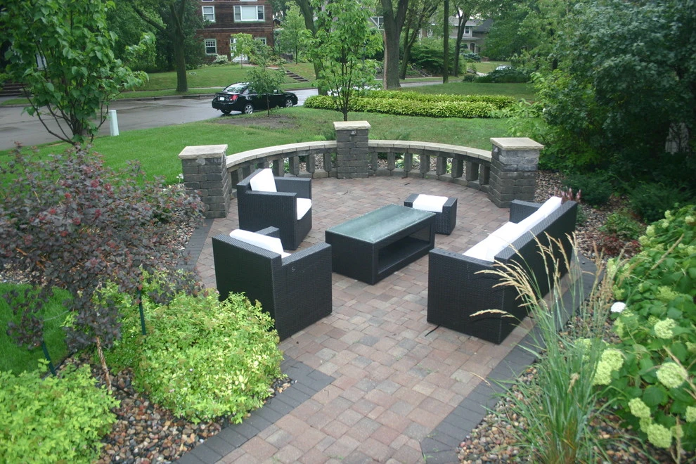 Minneapolis Front Yard Outdoor Living Area by Steve Wilde - Bachman's Landscape Design - Photo 5