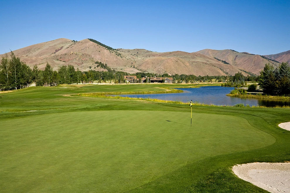 Mountain Golf Course Landscape by Terry T. King Landscape Architecture - Photo 10