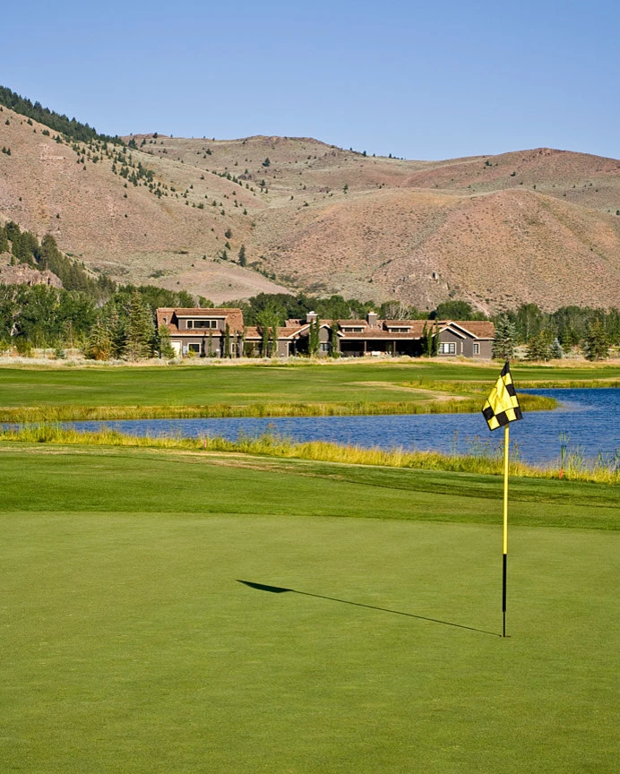 Mountain Golf Course Landscape by Terry T. King Landscape Architecture - Photo 17