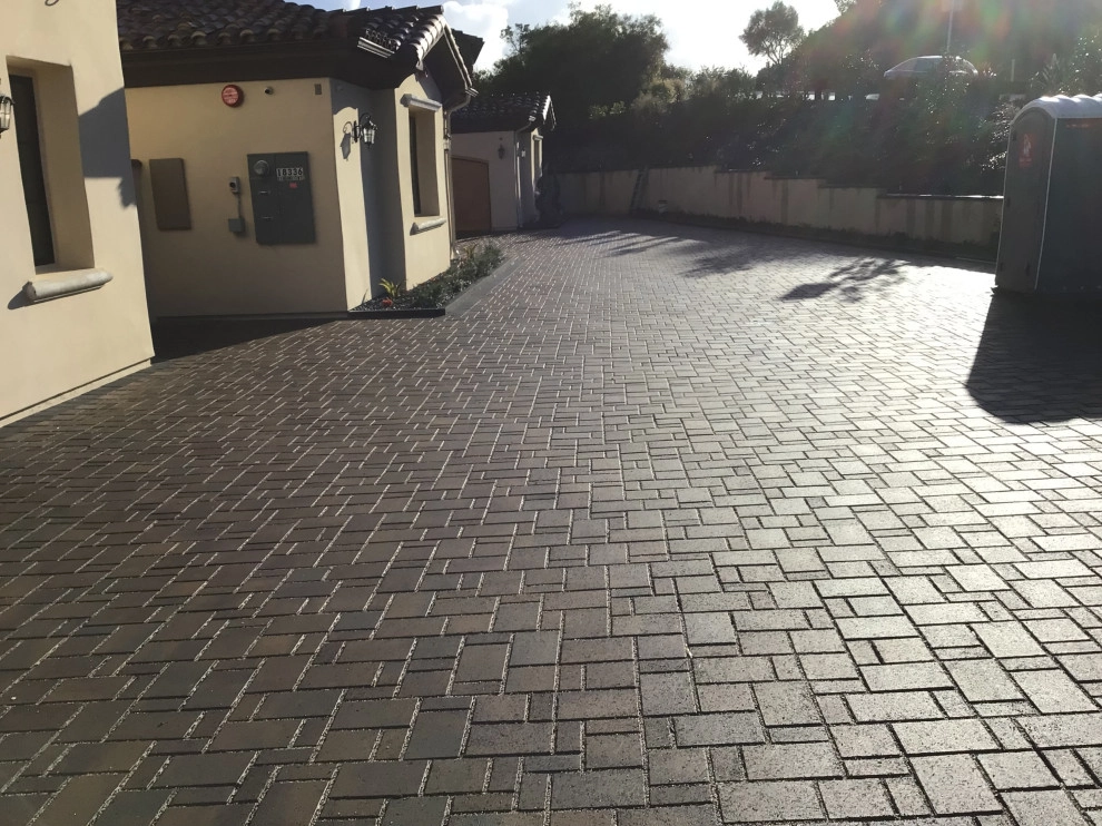 Rogert's Residence by Exterior Designs Landscape - Photo 2