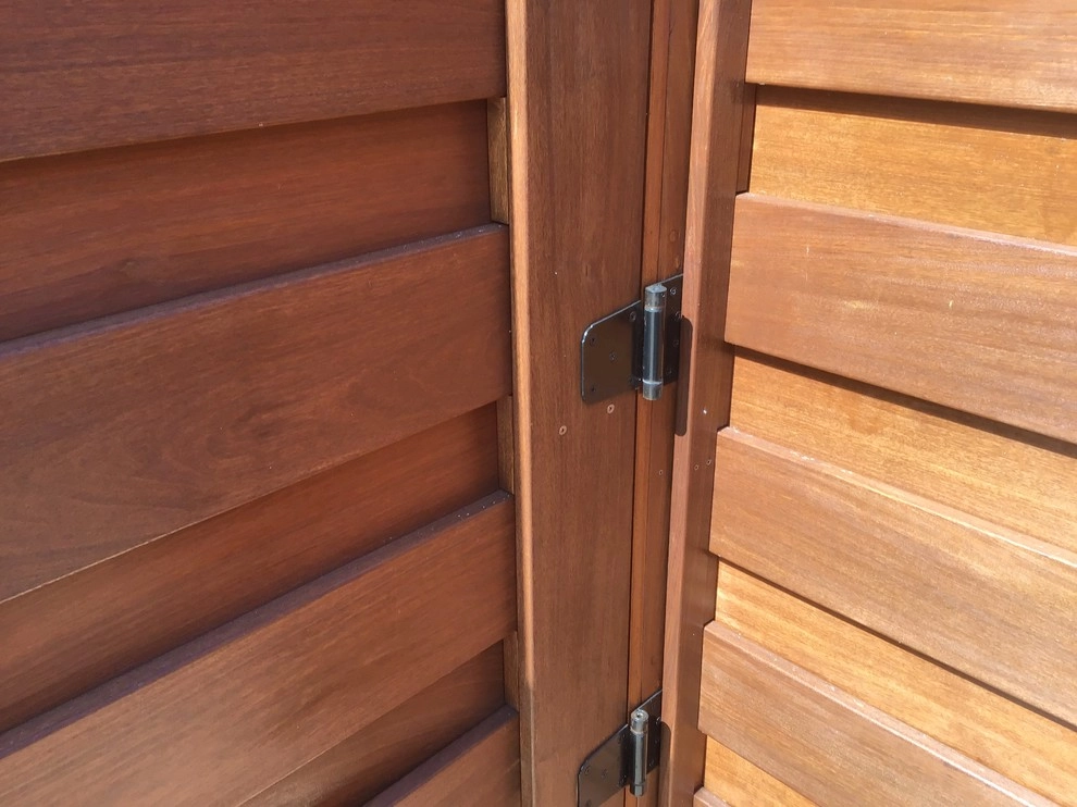 Red wood Fence , Horizontals Boards by Exterior Designs Landscape - Photo 11