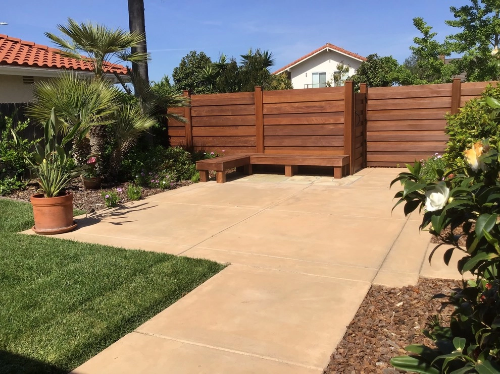 Red wood Fence , Horizontals Boards by Exterior Designs Landscape - Photo 18
