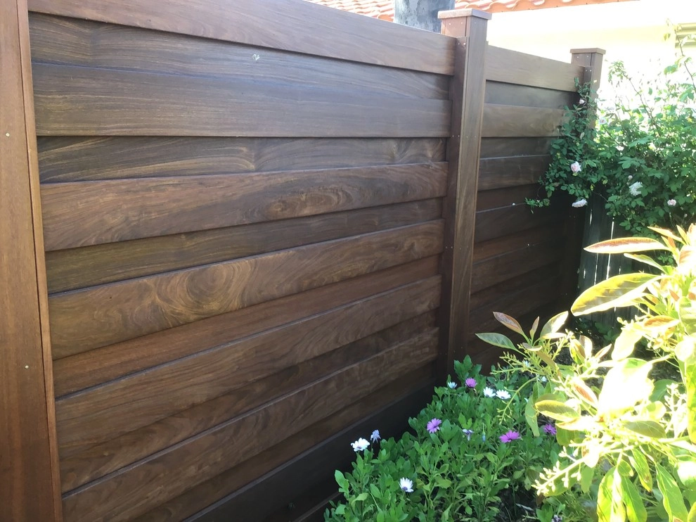 Red wood Fence , Horizontals Boards by Exterior Designs Landscape - Photo 8
