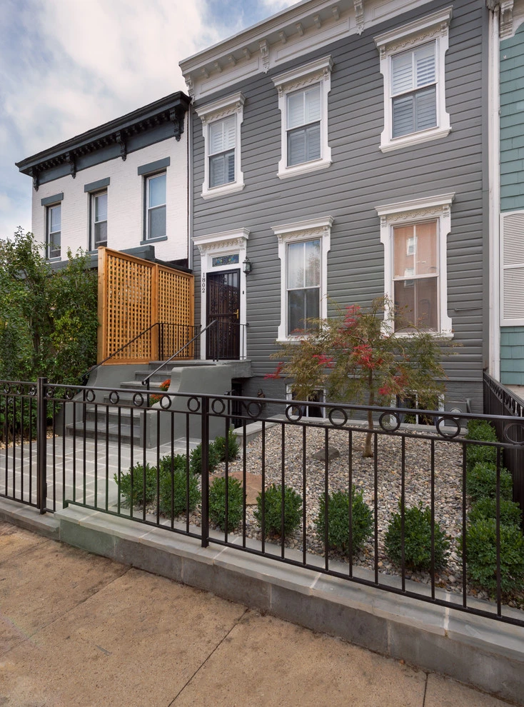 Dupont Circle Courtyard Garden by Tiger Lily Landscapes, LLC - Photo 4