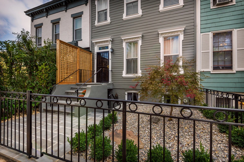 Dupont Circle Courtyard Garden by Tiger Lily Landscapes, LLC - Photo 3