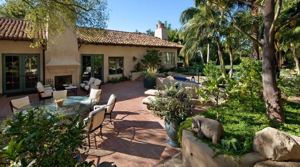 Montecito Hideaway by Eye Of The Day - Photo 2