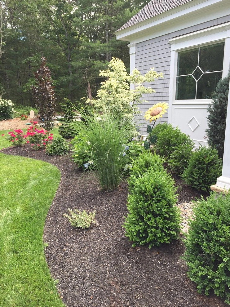 Fasolino Landscape Design & Maintenance by Fasolino Landscape Design & Construction Inc. - Photo 12