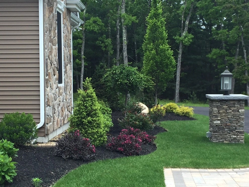 Fasolino Landscape Design & Maintenance by Fasolino Landscape Design & Construction Inc. - Photo 7