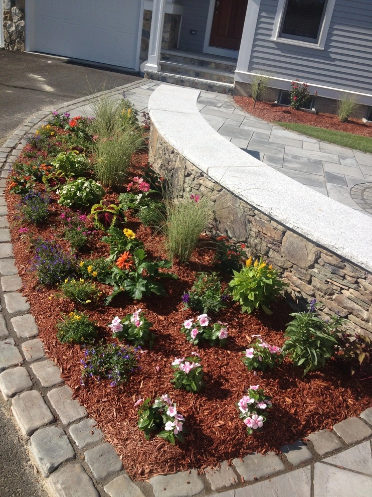 Fasolino Landscape Design & Maintenance by Fasolino Landscape Design & Construction Inc. - Photo 6