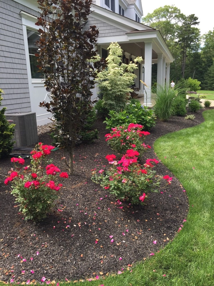 Fasolino Landscape Design & Maintenance by Fasolino Landscape Design & Construction Inc. - Photo 8