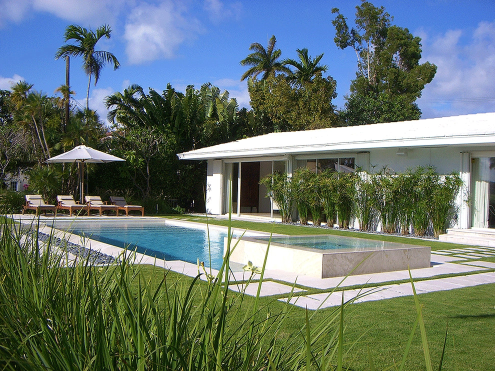 Mid Century Modern by Fernando Wong Outdoor Living Design - Photo 4