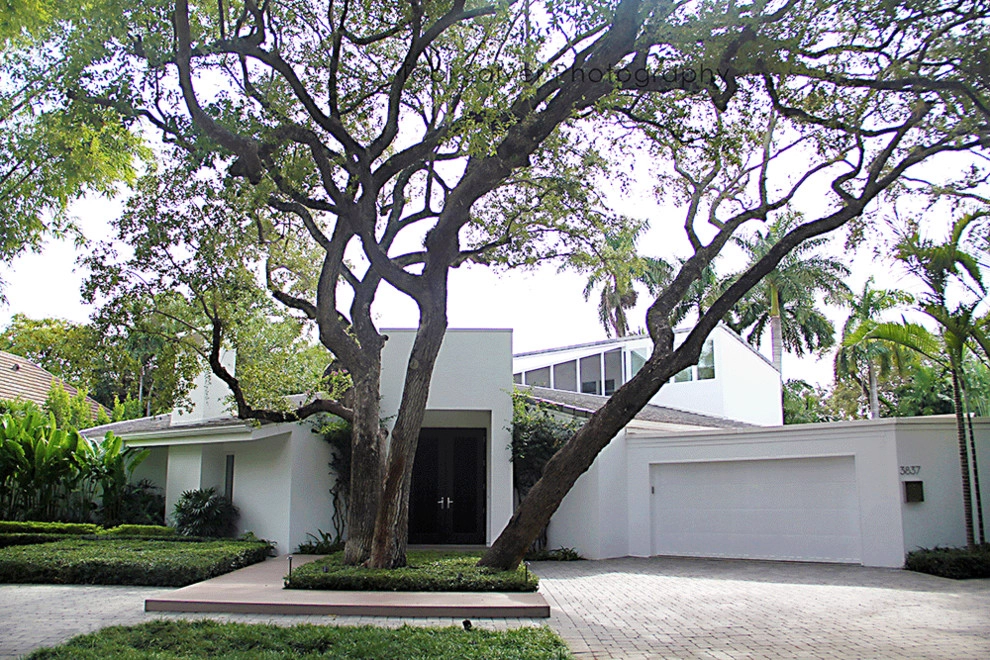 Contemporary Sanctuary by Fernando Wong Outdoor Living Design - Photo 4
