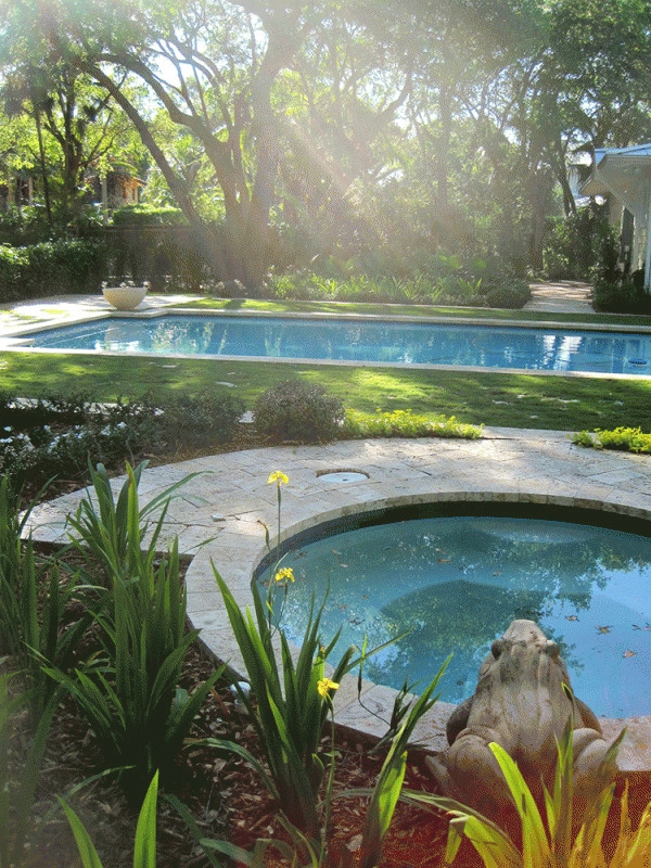 Poolside Retreat by Fernando Wong Outdoor Living Design - Photo 4