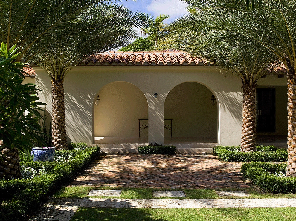 Island Estate by Fernando Wong Outdoor Living Design - Photo 7
