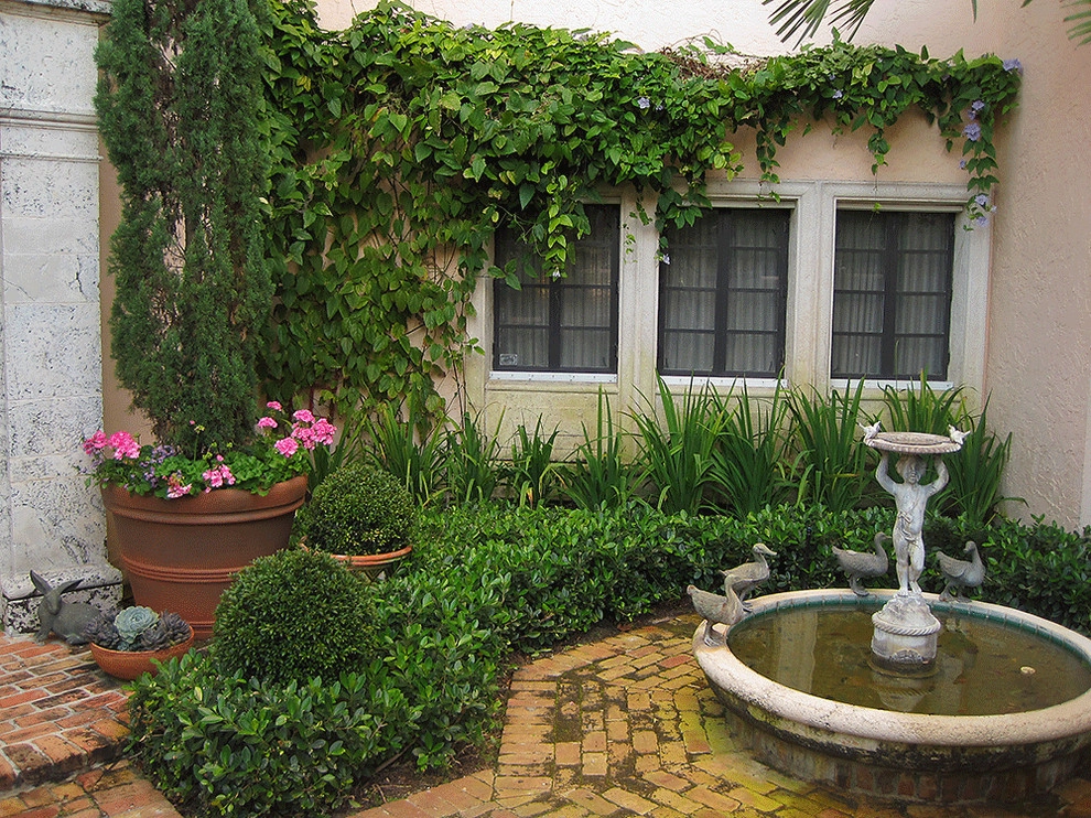 Mediterranean Elegance by Fernando Wong Outdoor Living Design - Photo 5