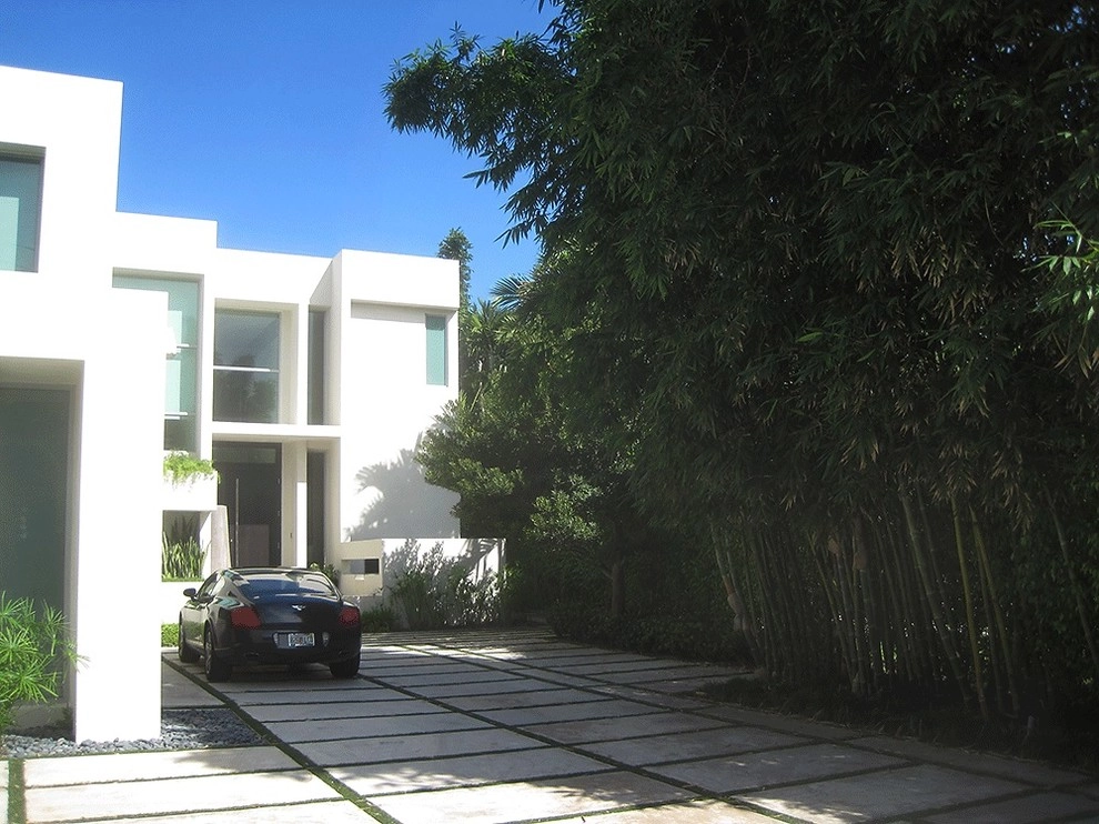 Tropical Modern by Fernando Wong Outdoor Living Design - Photo 5