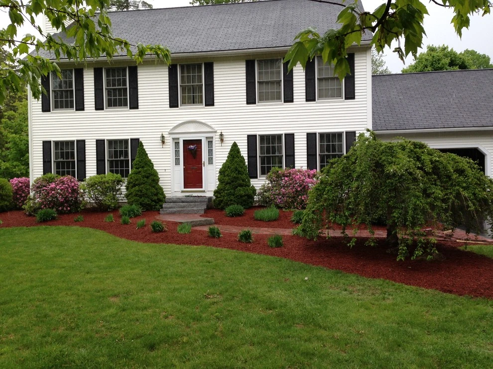 Walkway Gilford by A Cut Above Landscaping Inc. - Photo 2