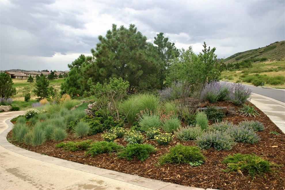 Garden of Splendor by Flora Distinctive Landscapes - Photo 19