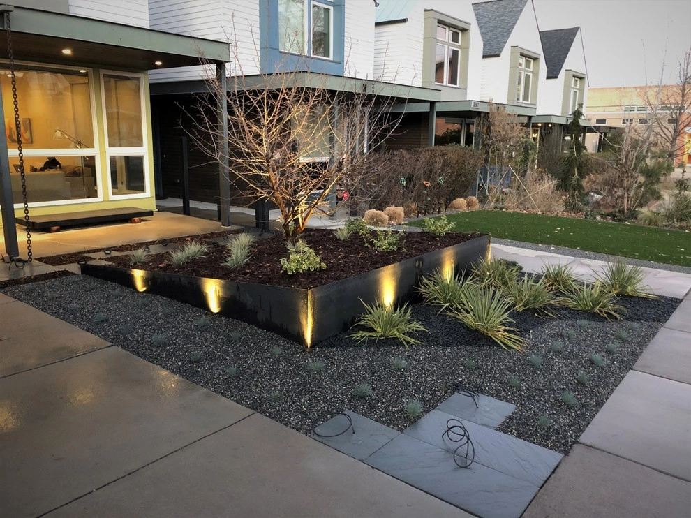 Mini Modern by Flora Distinctive Landscapes - Photo 8