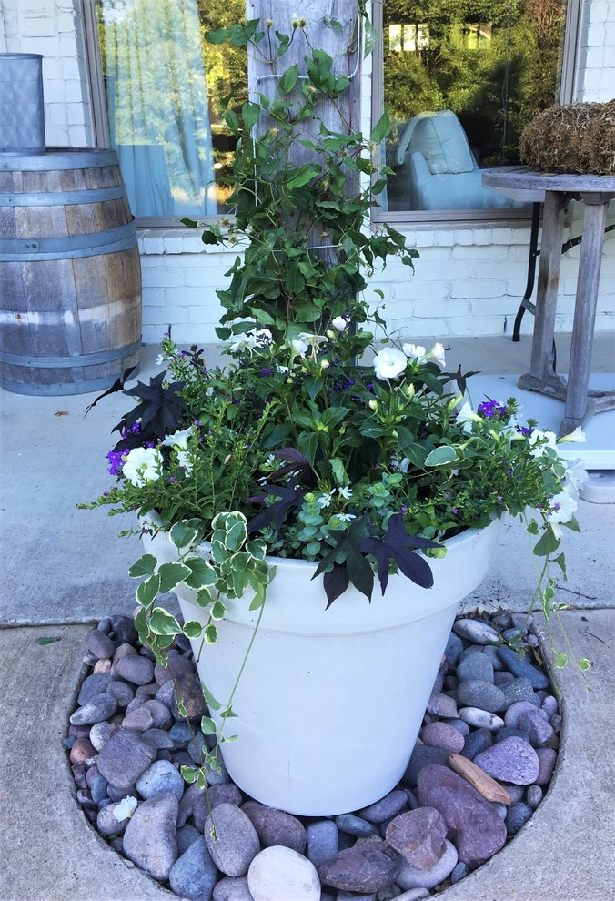 Farmhouse Revival by Flora Distinctive Landscapes - Photo 7