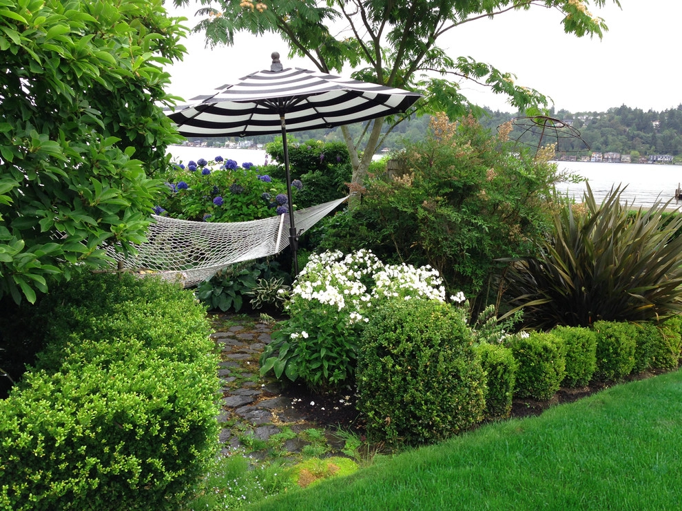 Recent Projects - Mercer Island Residence by Folia Horticultural + Design - Photo 29