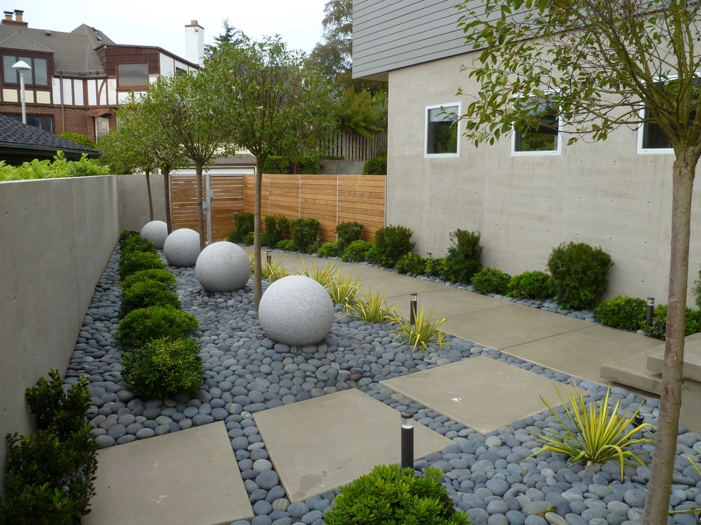 Recent Projects - Contemporary Seattle Residence by Folia Horticultural + Design - Photo 9