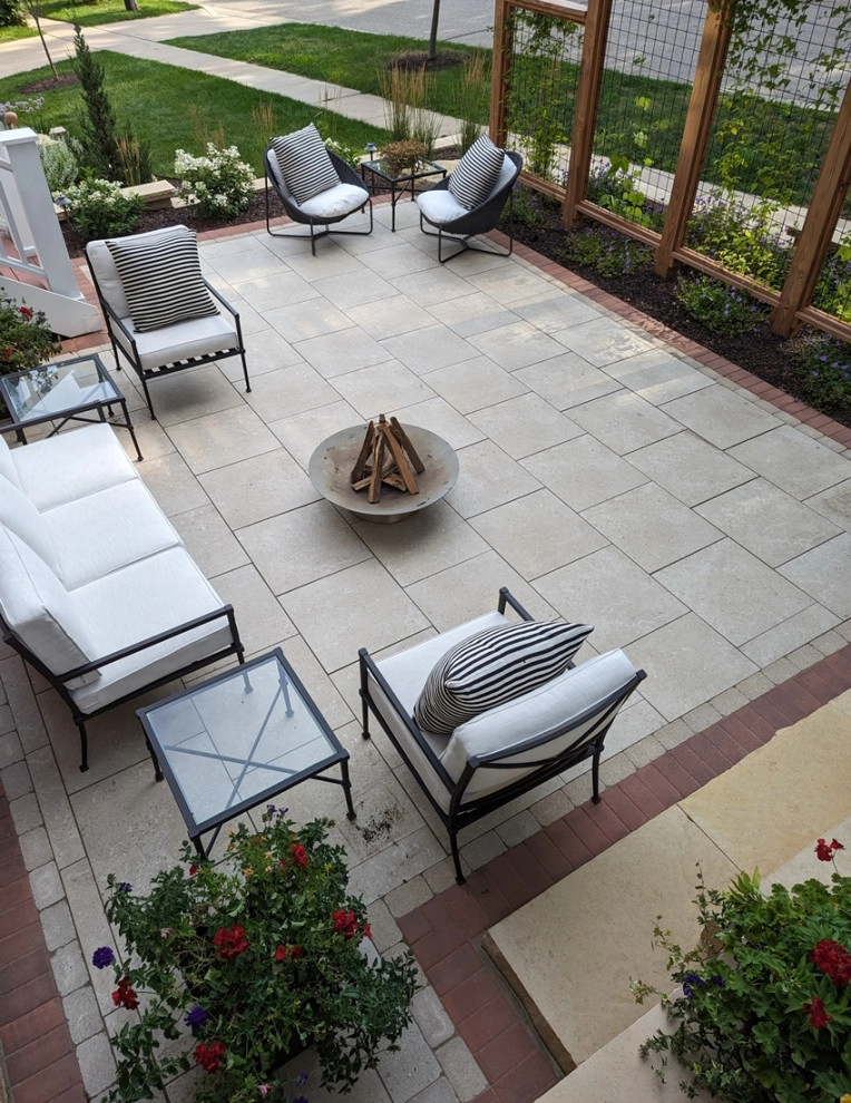 Welcoming Workspace by Four Of Six Landscape - Photo 3