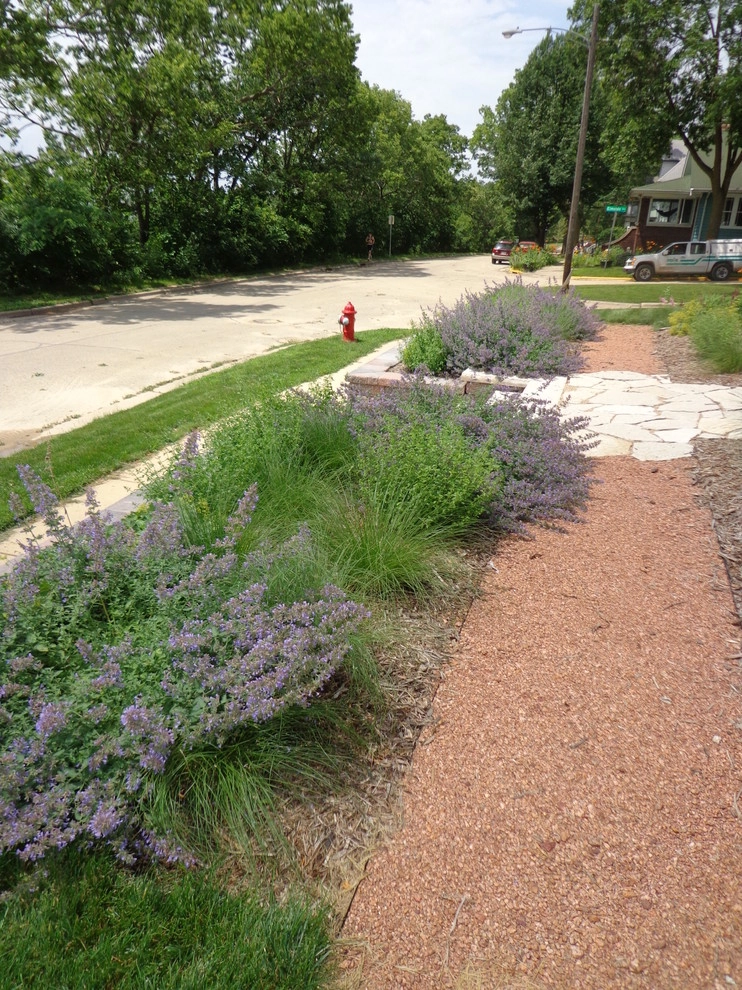 Madison Lakeview by Four Of Six Landscape - Photo 2