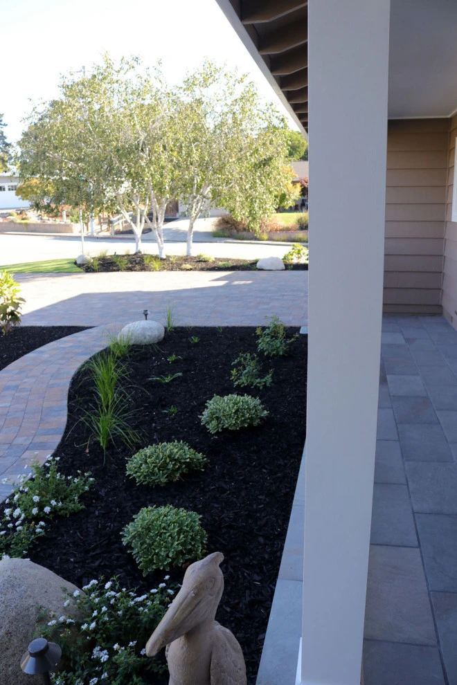Traditional Beach Cottage by Wildflower Landscape Design At K&D Landscaping - Photo 7