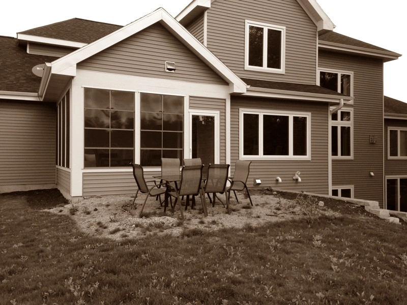 Cool Hued Hangout by Four Of Six Landscape - Photo 3