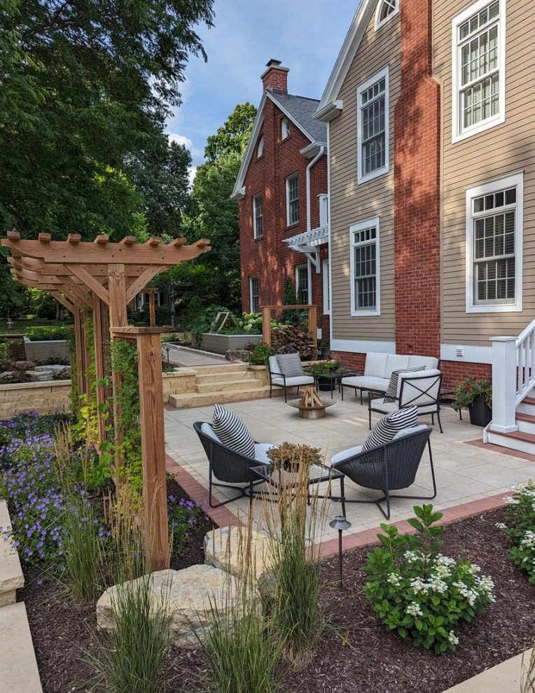 Welcoming Workspace by Four Of Six Landscape - Photo 13