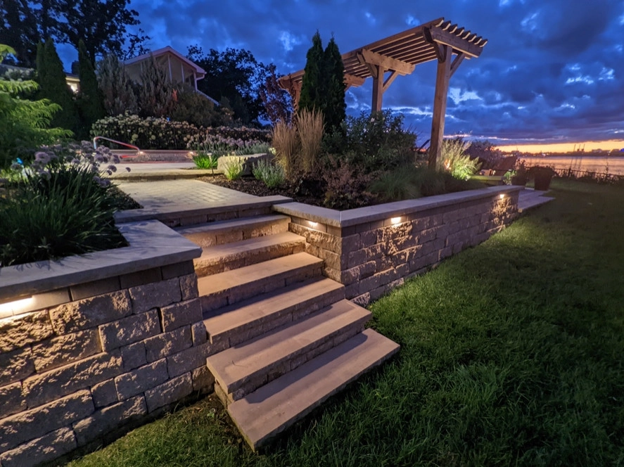 Capitol View Veranda by Four Of Six Landscape - Photo 14
