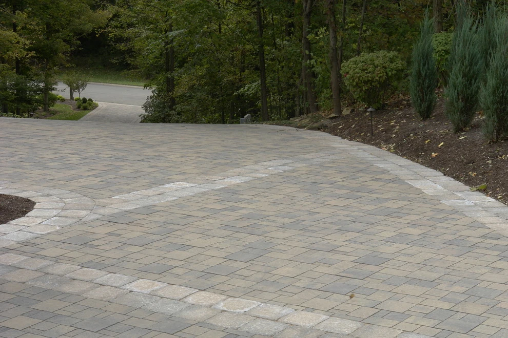 Driveway Near Eagle Creek by Calvin Landscape LLC - Photo 3